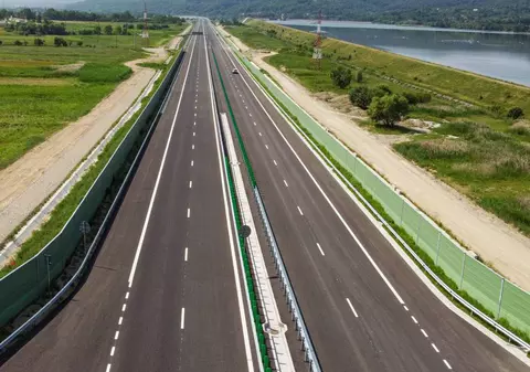 Imagini de la deschiderea noului tronson din Autostrada A1 Sibiu - Pitești: circulația se deschide de astăzi
