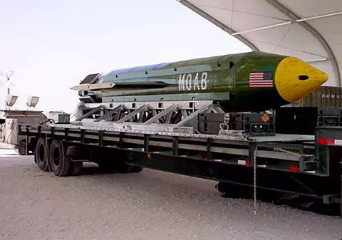 Ce e GBU-43/B MOAB, „mama tuturor bombelor”, cu care Netanyahu vrea să străpungă muntele nuclear al Iranului