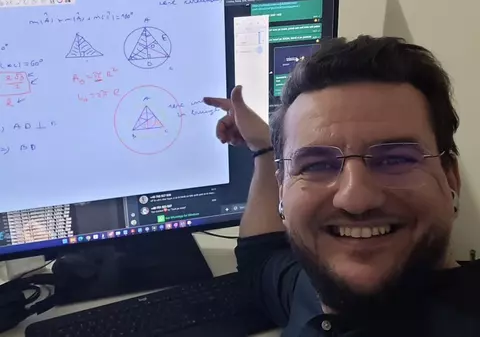 Un inginer meditează gratuit la matematică, pentru Bacalaureat: „Am luat copii de nota 3 și le-am deschis drumul către doctorat”