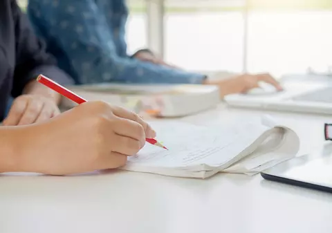 Modele de subiecte la istorie pentru BAC 2025