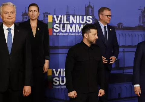 Primele imagini cu Nicușor Dan în prima vizită externă ca președinte al României