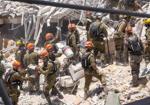 Război Israel-Iran: Orașele Tel Aviv și Haifa, lovite de rachete iraniene. Israelienii i-au eliminat pe șefii serviciului secret al Gardienilor Revoluției