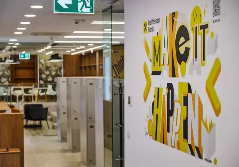 Raiffeisen Bank România contribuie la modernizarea spațiilor multifuncționale pentru studenții din Iași și din alte 7 centre universitare din țară