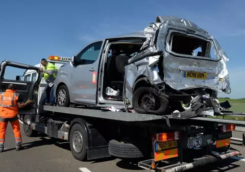 Românul căruia i-au murit bebelușul și soția într-un accident cu 3 morți, în Franța, judecat pentru că a produs tragedia