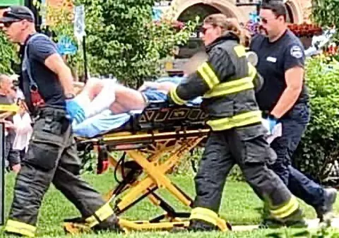 Opt bătrâni au fost răniți grav cu un aruncător de flăcări improvizat, în timpul unui atac antisemit în SUA