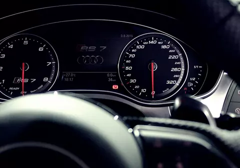Servicii de inchirieri auto disponibile non stop