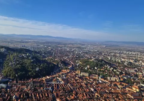 Viceprimarul Brașovului propune construirea unui skywalk din sticlă pe Tâmpa: „Mai mult decât o idee spectaculoasă”