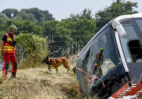 Patru morți într-un autocar în care erau zeci de copii ucraineni, în vizită în Franța. Peste 40 de victime la spital
