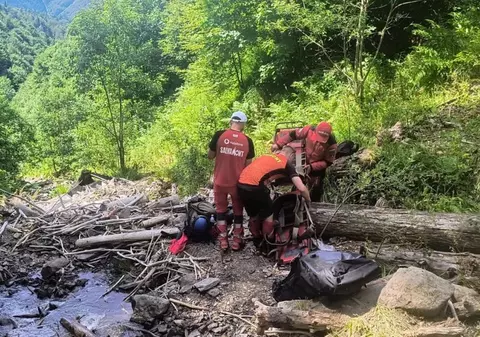 Doi ucraineni au fost salvați în Munții Maramureșului după ce au trecut ilegal granița 