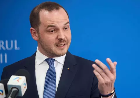 Ministrul Sănătății către personalul ATI: „Renunțați la verighetă sau plecați! Poate omorî un om”