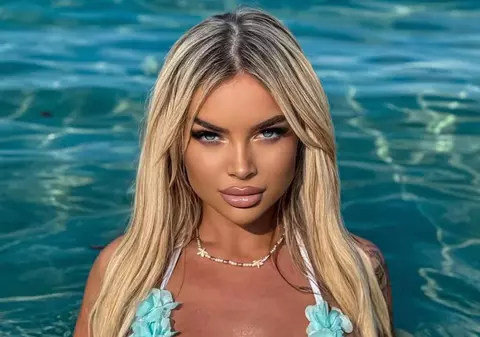 Fosta vedetă de la "Ferma" a refuzat o propunere indecentă de 100.000 de euro