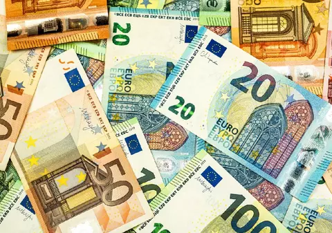 Concurs între graficienii europeni: cine va decide cum vor arăta viitoarele bancnote euro