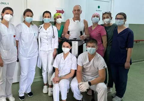 Pacient ajuns în comă, smuls din ghearele morții la Timișoara după 60 de zile. Bărbatul fusese înțepat de un țânțar