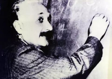 Cine a fost Albert Einstein
