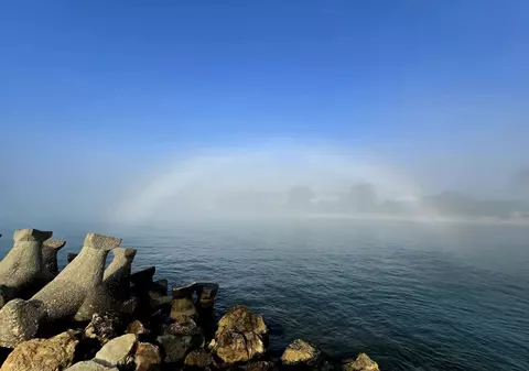 Curcubeu alb la Mangalia, vineri de dimineață. Explicația pentru un fenomen meteo foarte rar