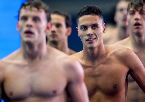 David Popovici concurează în finala de 100 de metri liber a Campionatului Mondial de la Singapore