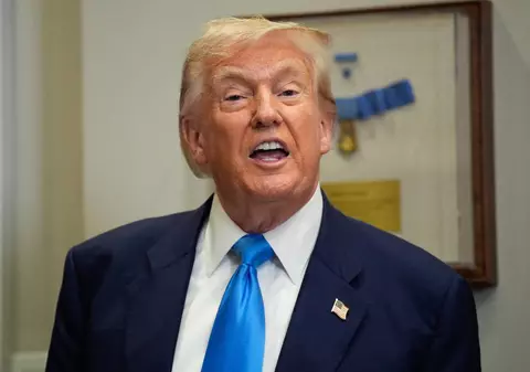 Donald Trump, deranjat de declarațiile lui Volodimir Zelenski: „Are nevoie de aprobare pentru asta?”