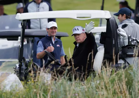 Suma uimitoare pe care o vor plăti cetățenii pentru călătoria lui Trump în Scoția, în mare parte pentru a-și promova terenurile de golf de acolo