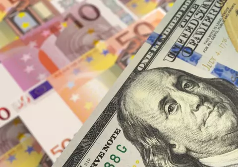 Dolarul se clatină, dar nu are rival. De ce euro nu poate prelua rolul de monedă globală fără un element-cheie