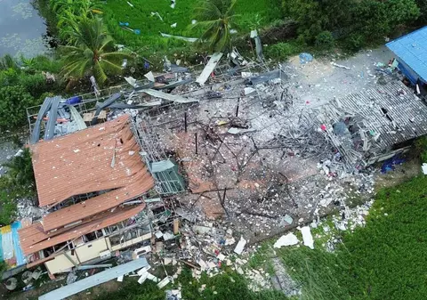 Cel puțin nouă persoane au murit și alte două au fost rănite după ce o fabrică de artificii din Thailanda a explodat