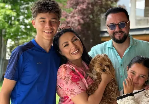 David, fiul Andrei și al lui Cătălin Măruță, simte primii fiori ai dragostei adolescentine. Iubita sa este chiar fiica lui Nicolai Tand