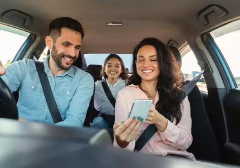 Schengen îi induce în eroare pe turiștii români: „Mai trebuie să facem pașapoarte?”