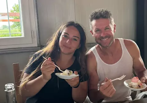 Felix Baumgartner a fost și a mâncat tort la ziua unei tinere de 24 de ani cu câteva zile înainte de accident: ce i-a spus acesteia