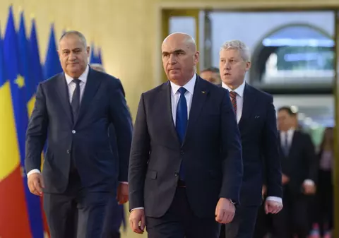 Poticnelile Coaliției pe pachetul 2 de austeritate și PNRR. Chichița legislativă care amână o decizie privind pensiile speciale