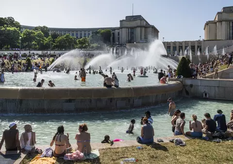 Caniculă în Europa. Recomandările experiților privind turismul de vară pe vreme extremă