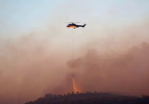 Aproape o mie de pompieri se luptă cu un incendiu masiv în Martigues, Franța. MAE a transmis o atenționare de călătorie turiștilor români