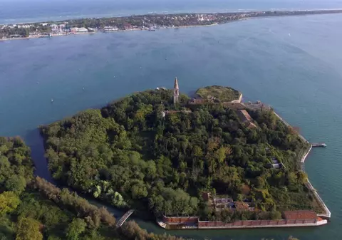 Insula „bântuită” din Veneția va deveni un paradis exclusiv pentru localnici, de unde turiștii sunt interziși