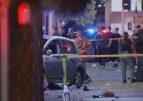 O mașină a intrat în mulțime în Los Angeles: cel puțin 30 de oameni au fost răniți | VIDEO