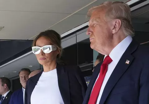 Melania Trump a atras din nou toate privirile. Cum a apărut în tribune la finala Campionatului Mondial al Cluburilor 2025