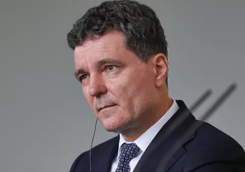 Nicușor Dan încearcă să îi convingă pe fanii lui Călin Georgescu, în cea mai nouă postare pe Facebook: „Îi îndemn să citească"