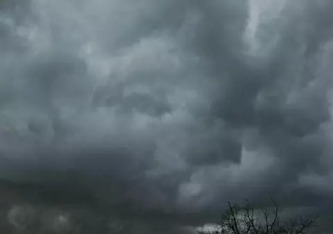 Avertizare meteo intrată în vigoare la ora 10.00, cod galben de averse însemnate cantitativ în 9 județe