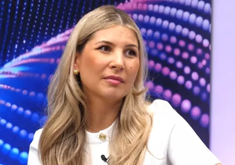 Oana Vlădilă (VLAdiLA) își plătește fiica să muncească la firma familiei: „Depinde de ea cât va câștiga”