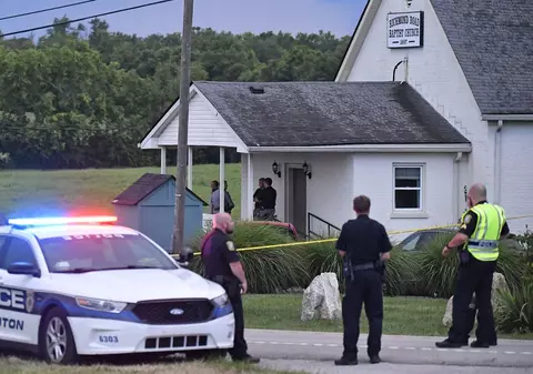 Atac armat la o biserică din Statele Unite. Două femei au fost ucise: atacatorul, împușcat de polițiști