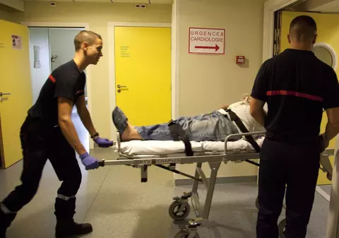 Turul Franţei feminin 2025: O spectatoare a murit după ce a făcut infarct, iar soțul ei a fost dus la spital, din cauza șocului