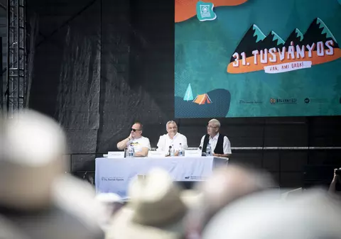 László Tőkés la Băile Tușnad: Cerem drepturi și autonomie pentru teritoriile pierdute ale Transilvaniei. A vorbit și despre dezastrul de la Praid