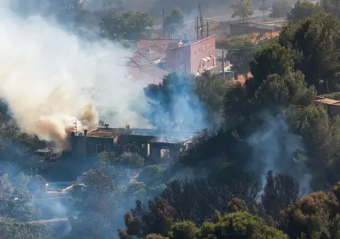 Peste 100 de răniți în incendiul declanșat de o mașină care a luat foc pe o autostradă din Franța