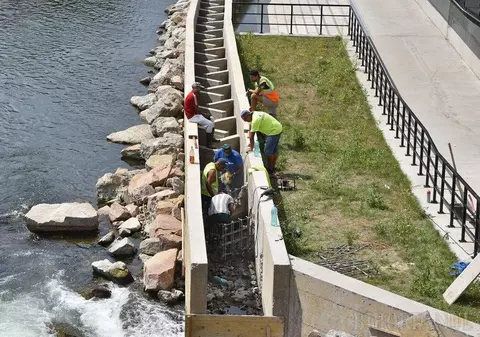 Ce este scara de pești din centrul orașului Oradea? A fost executată greșit, iar acum se demolează și reconstruiește