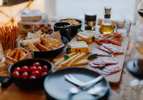 Gustări lejere pentru zilele toride, cu gust autentic românesc și preț accesibil