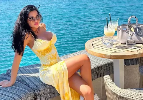 O vedetă controversată, urmărită de peste 2.000.000 de oameni, a recunoscut suma oferită pentru o noapte de amor