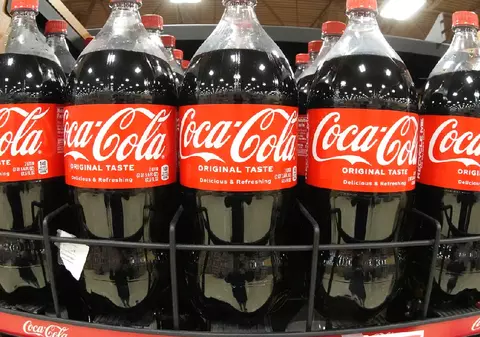 Coca-Cola anunță că va lansa o băutură răcoritoare cu trestie de zahăr, așa cum dorea Donald Trump