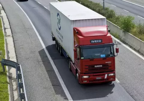 Restricții de tonaj în cinci județe din România, duminică, pe fondul codului roșu de caniculă  