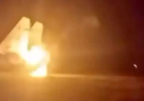 Un avion de vănătoare Su-27 rusesc, incendiat de rezistența anti-Putin chiar pe teritoriul Rusiei