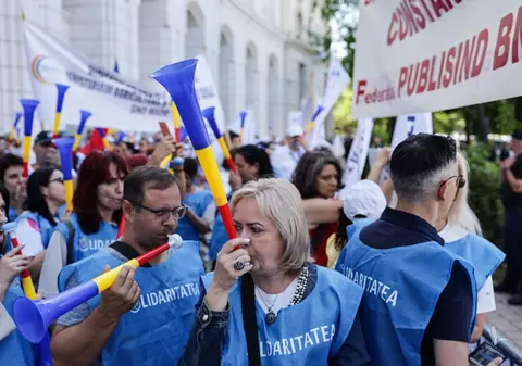 Sindicatele critică măsurile fiscale: „E ca și cum ospătarul îți aduce ciorba și apoi ți-o ia înapoi”