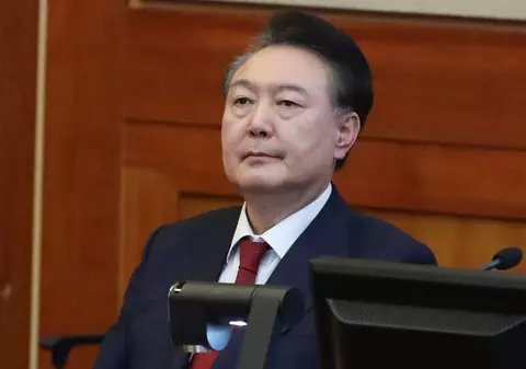 Autoritățile sud-coreene au emis un nou mandat de arestare pe numele fostului președinte Yoon Suk Yeol pentru „falsificarea de documente oficiale”