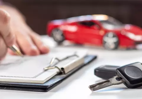 „Tatăl tău are datorii”: Răspunsul primit de un tânăr de 19 ani din Prahova când a solicitat certificat fiscal să-și vândă mașina