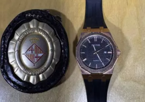 Un hoț de buzunare a crezut că a dat lovitura, furând un Rolex de la încheietura unui turist, în Barcelona. Cât valora, de fapt, ceasul